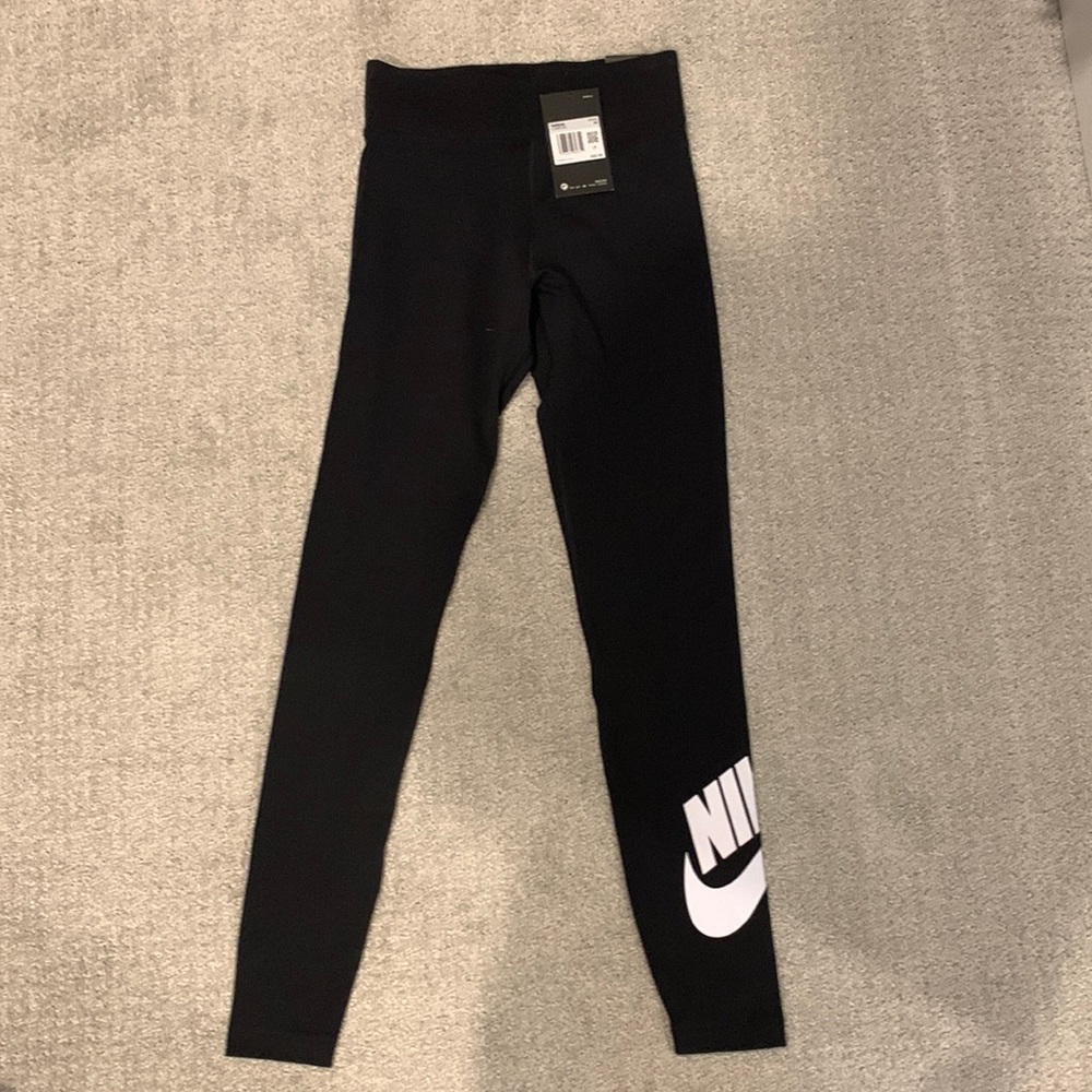 New Nike Leggings